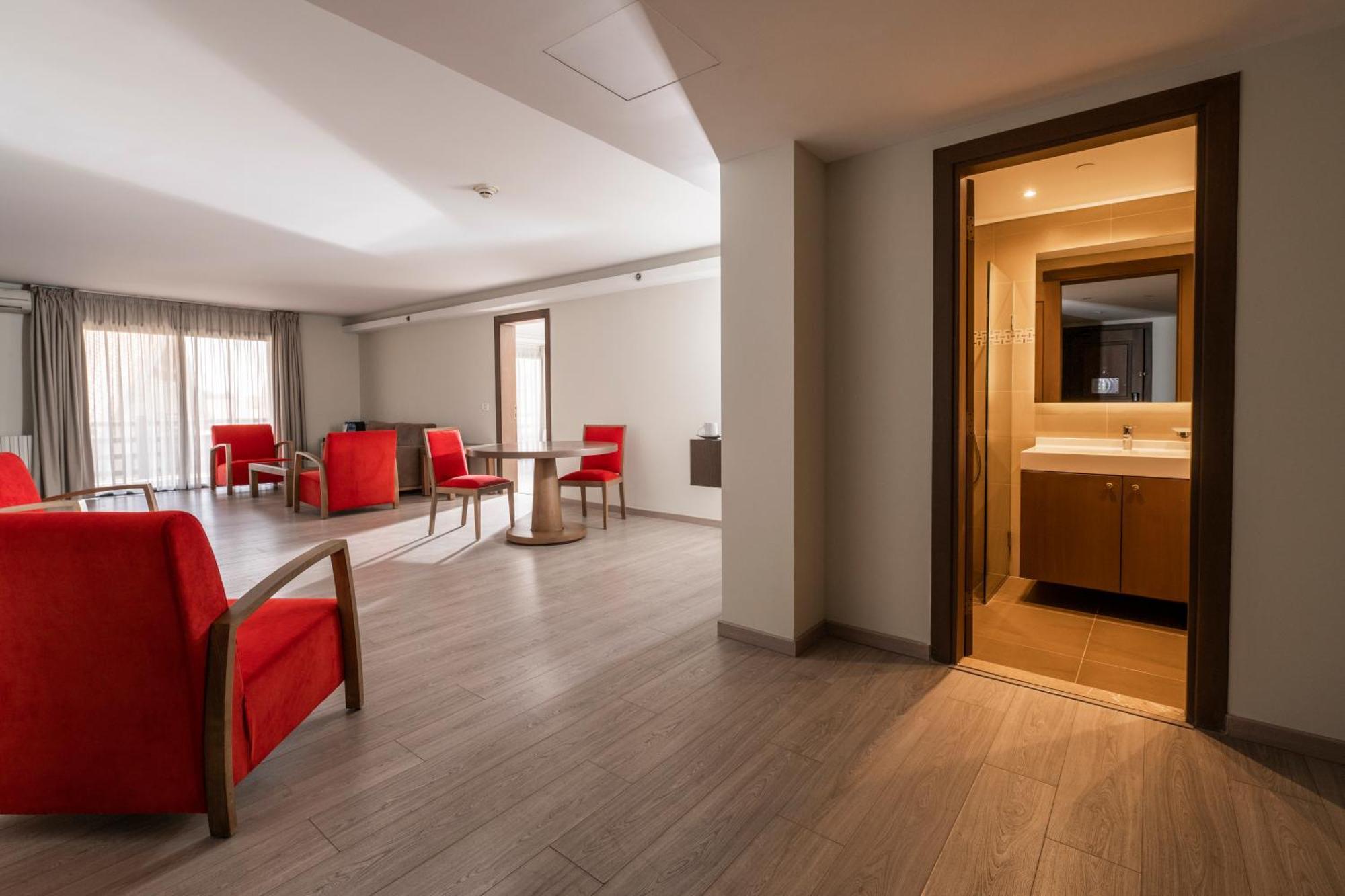 Intercontinental Mzaar Lebanon Mountain Resort & Spa By Ihg Mzaar Kfardebian Bagian luar foto