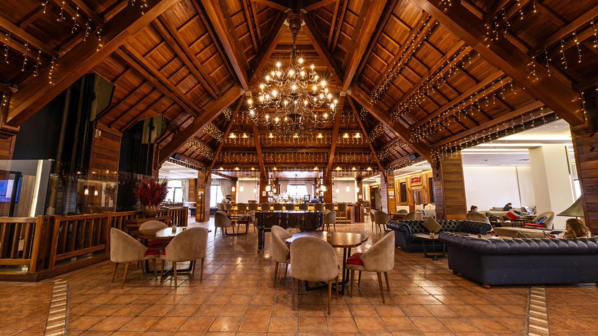 Intercontinental Mzaar Lebanon Mountain Resort & Spa By Ihg Mzaar Kfardebian Bagian luar foto